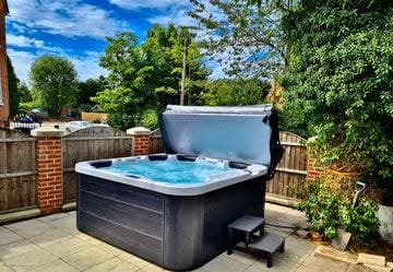 plug and play hot tub